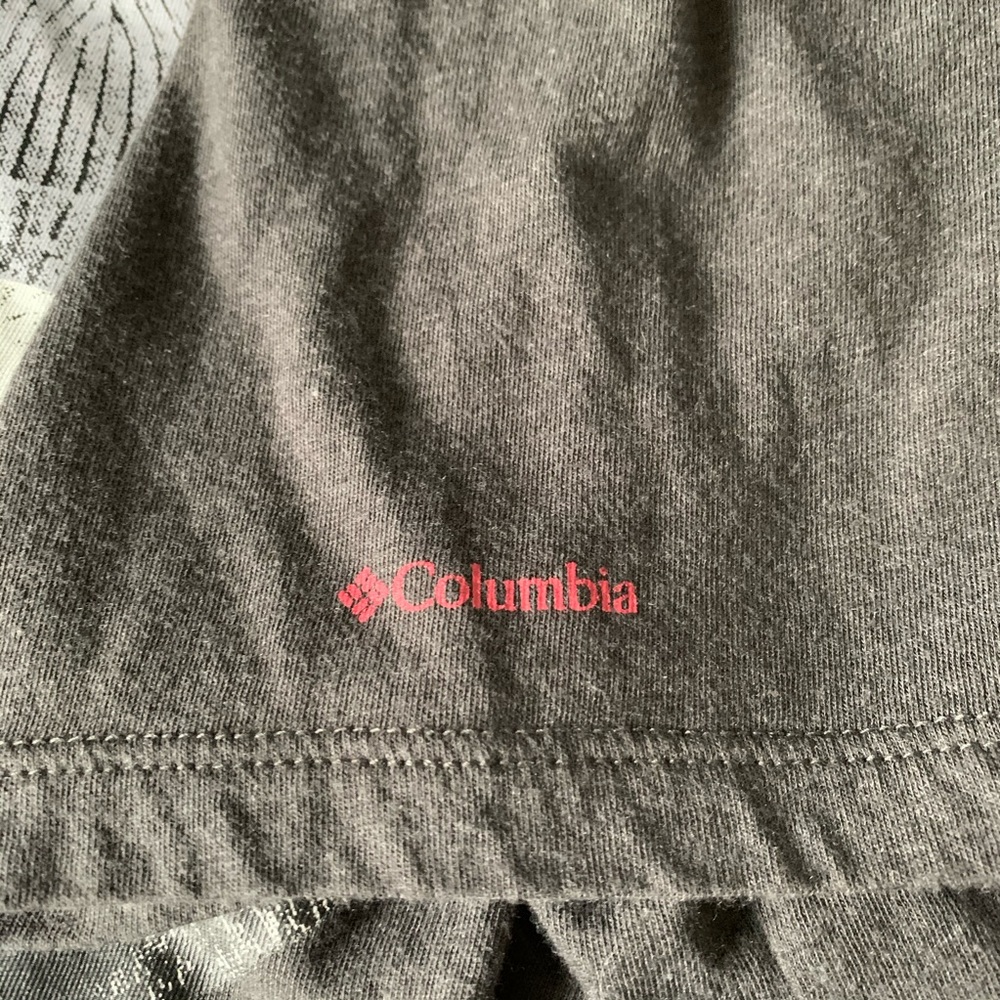 Women’s Columbia Gray Polar Bear Tee Shirt Medium - Picture 5 of 6